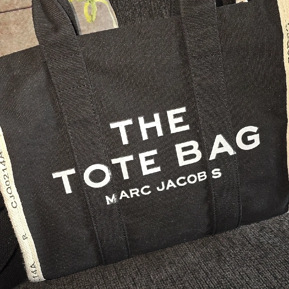 Black and Cream Tote Bag - Picture 7 of 8